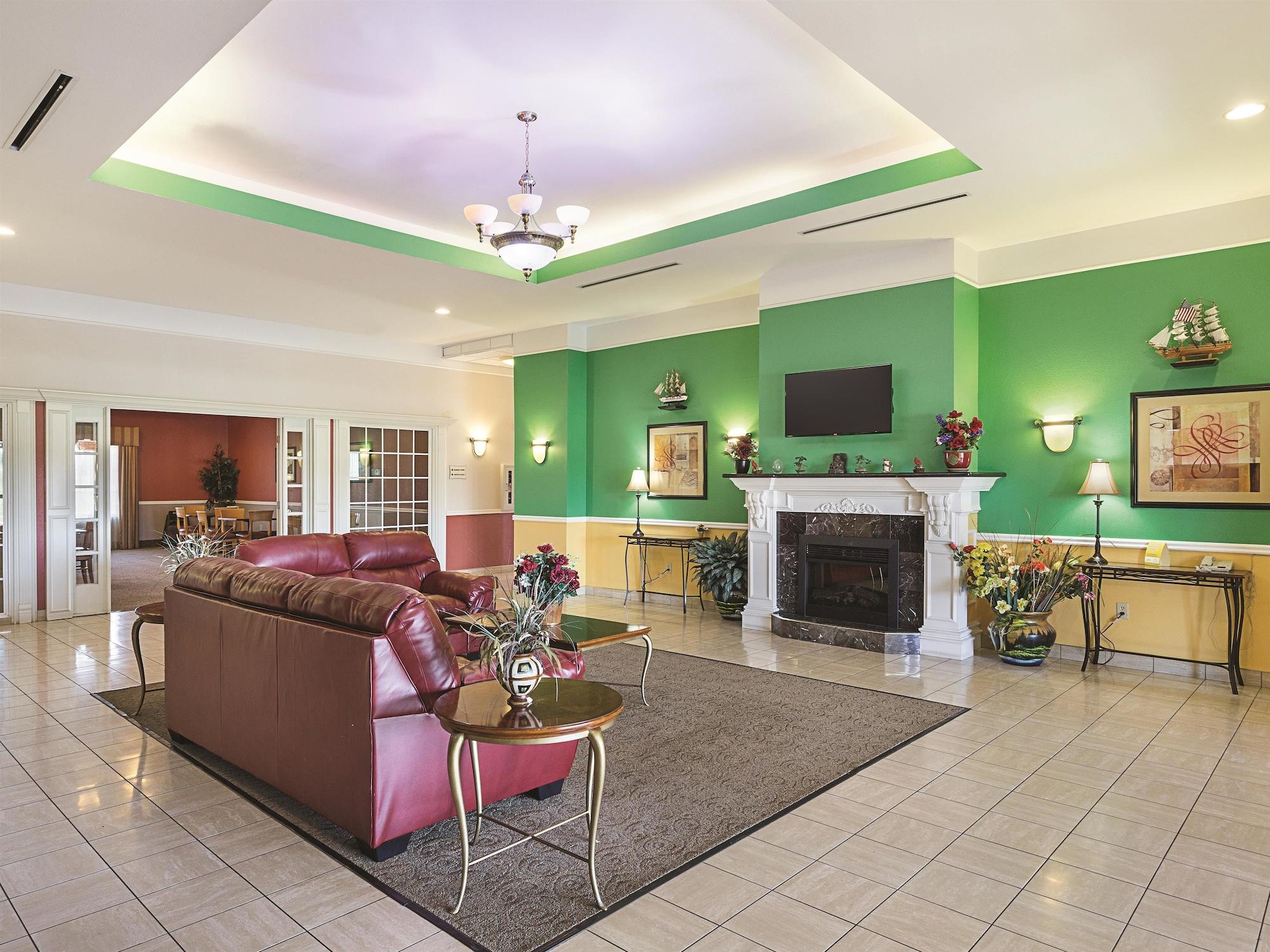 Baymont Inn & Suites Brenham Exterior foto